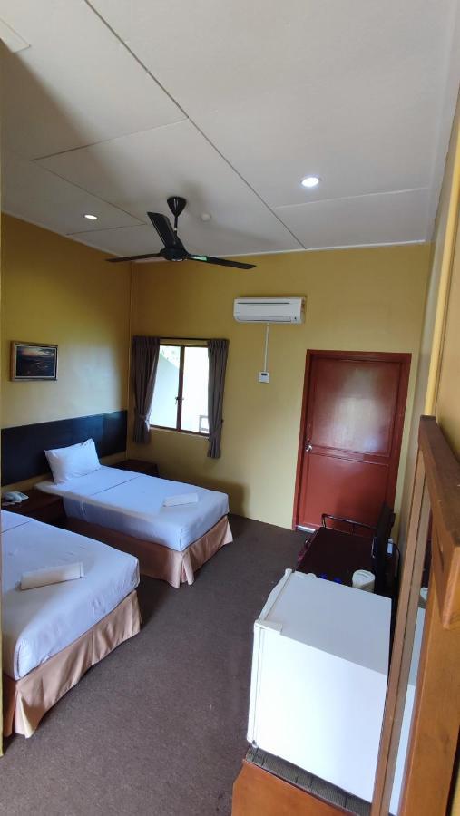 Mersing Merlin Inn Exterior foto