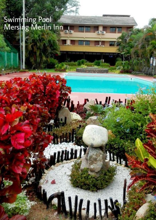 Mersing Merlin Inn Exterior foto