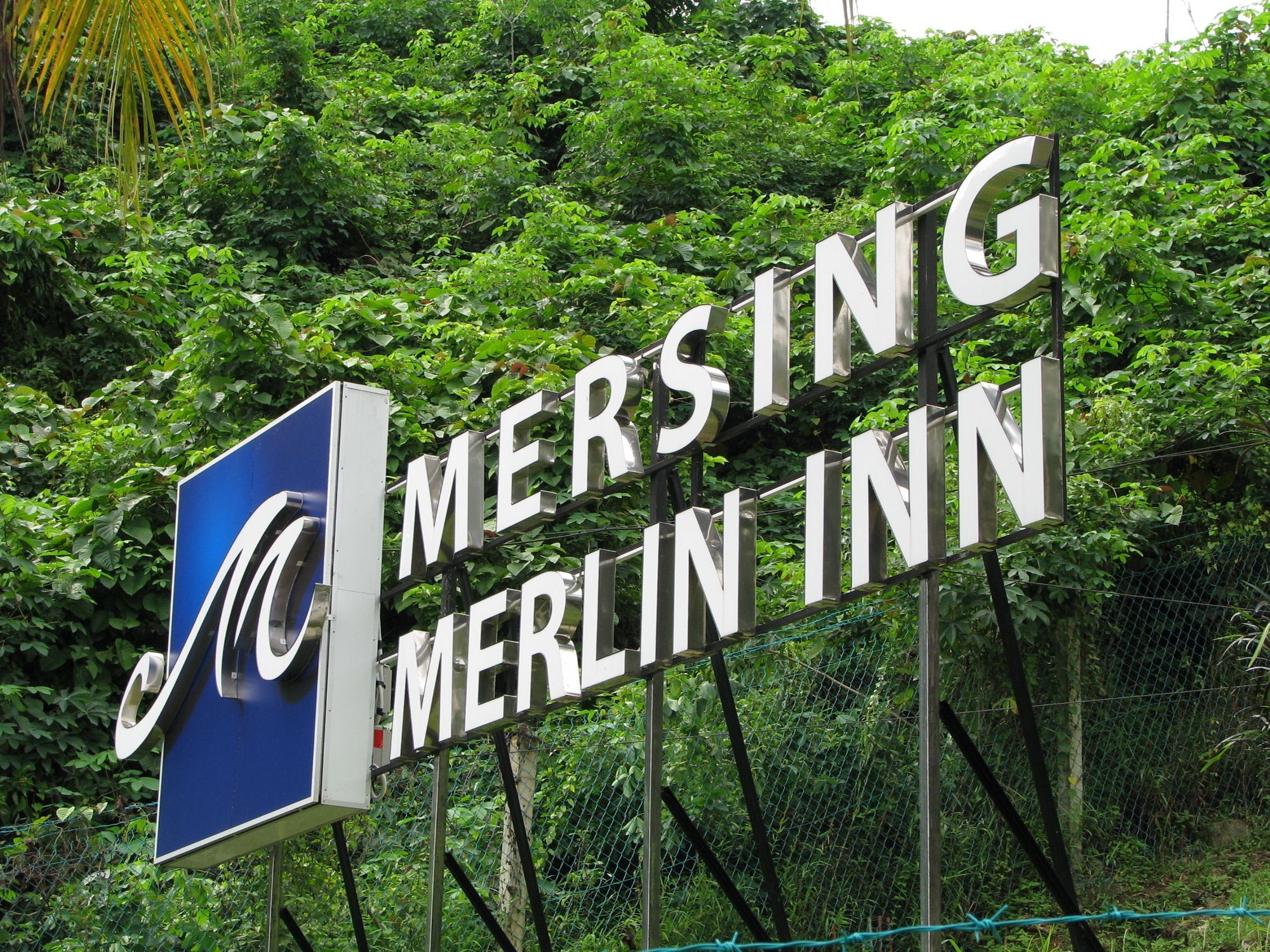 Mersing Merlin Inn Exterior foto